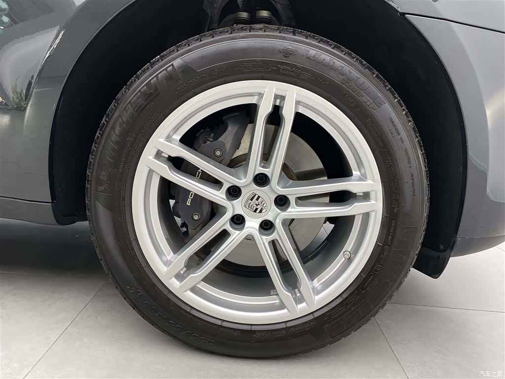 Porsche Macan, 2025 35