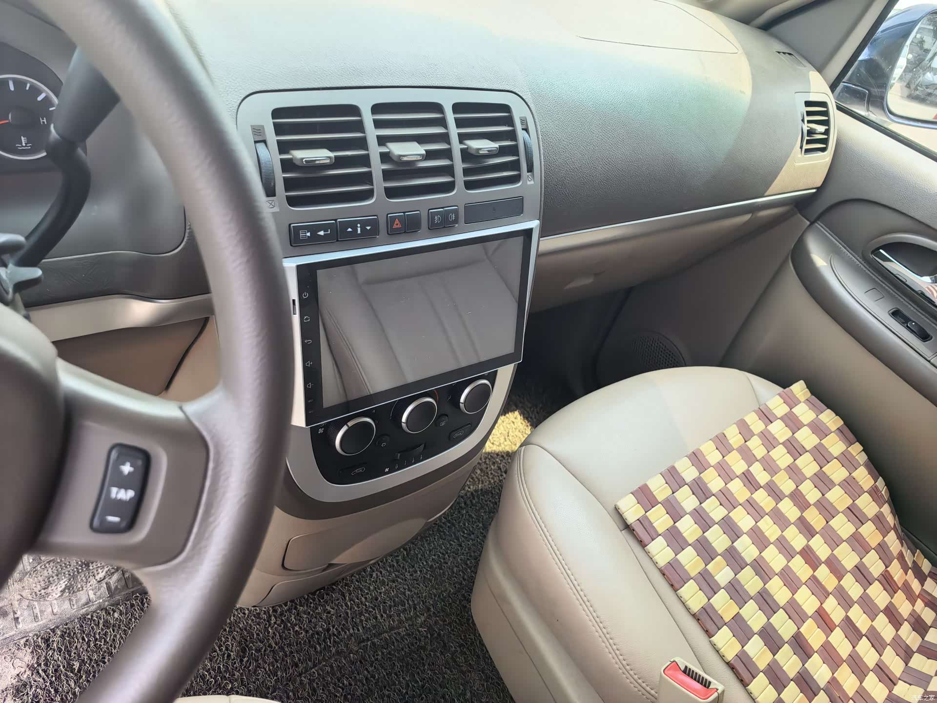 Buick GL8, 2017 11