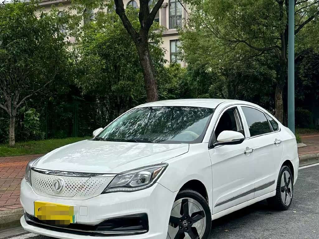 Dongfeng E70