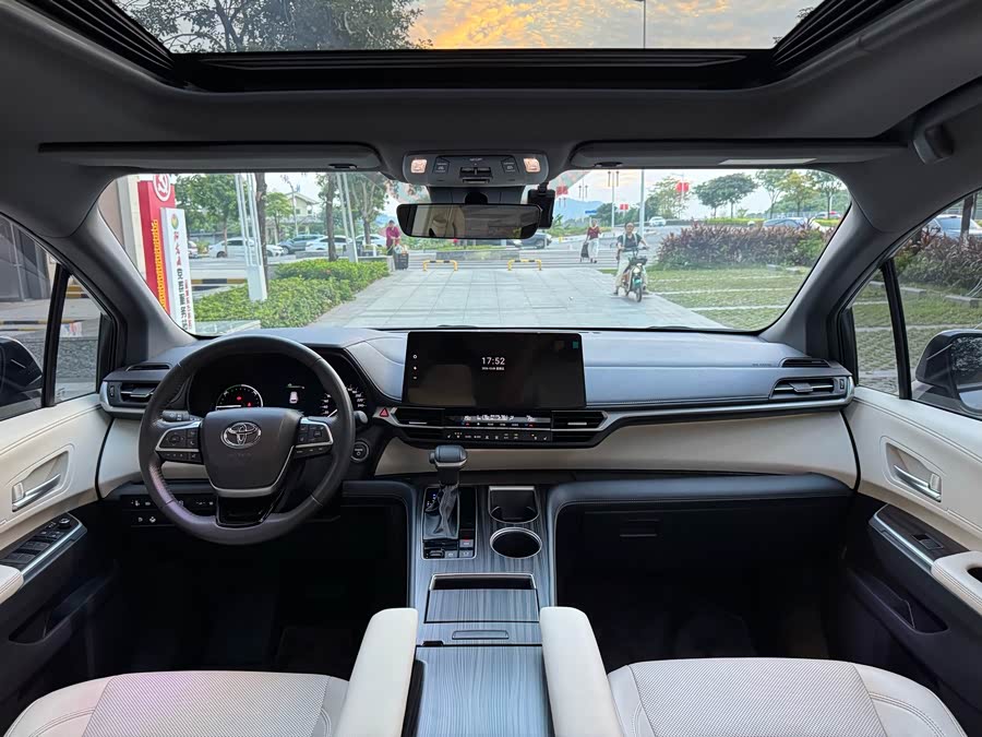 Toyota SIENNA 2025, фото 4