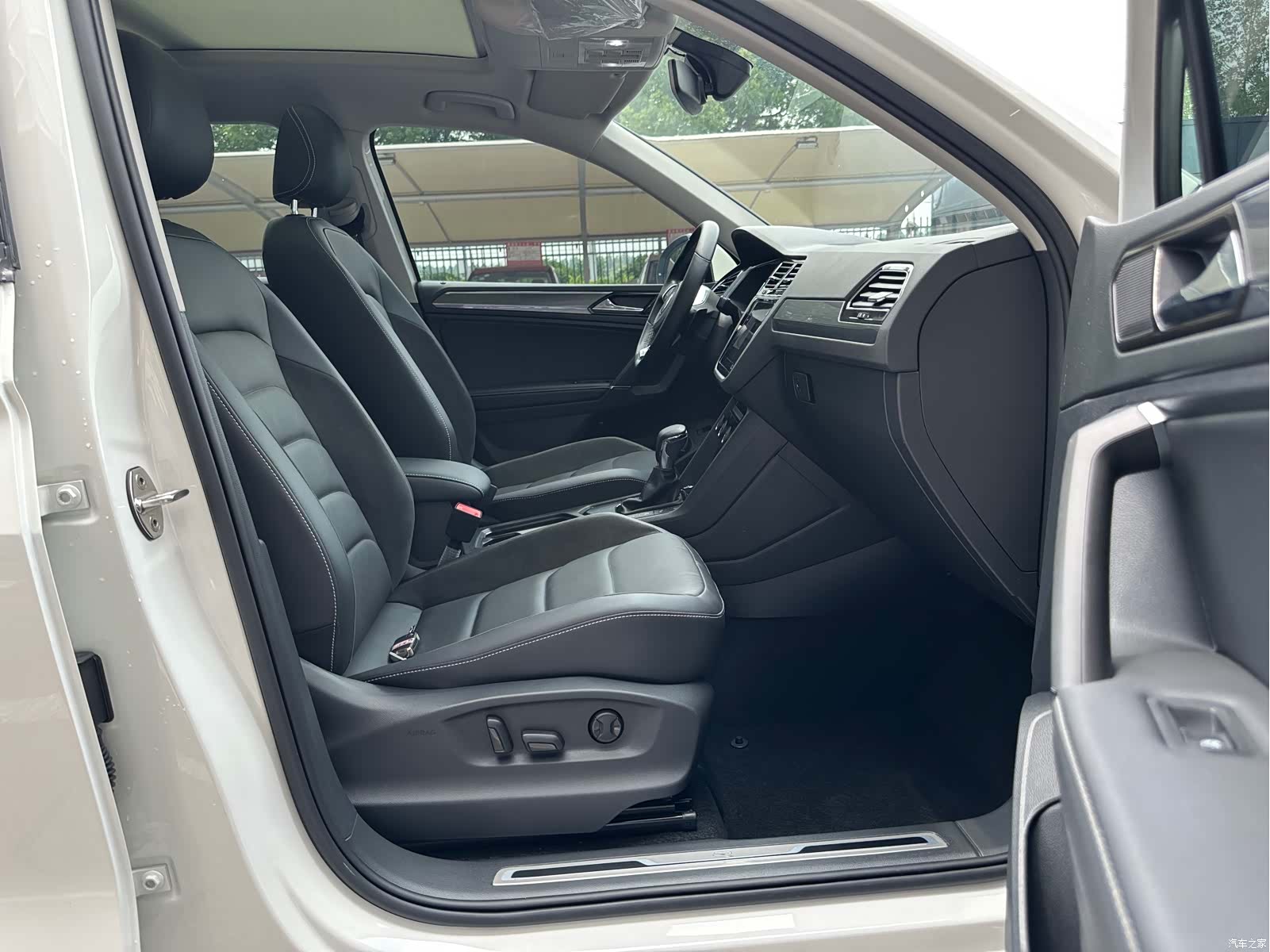 Volkswagen Tiguan L, 2021 16