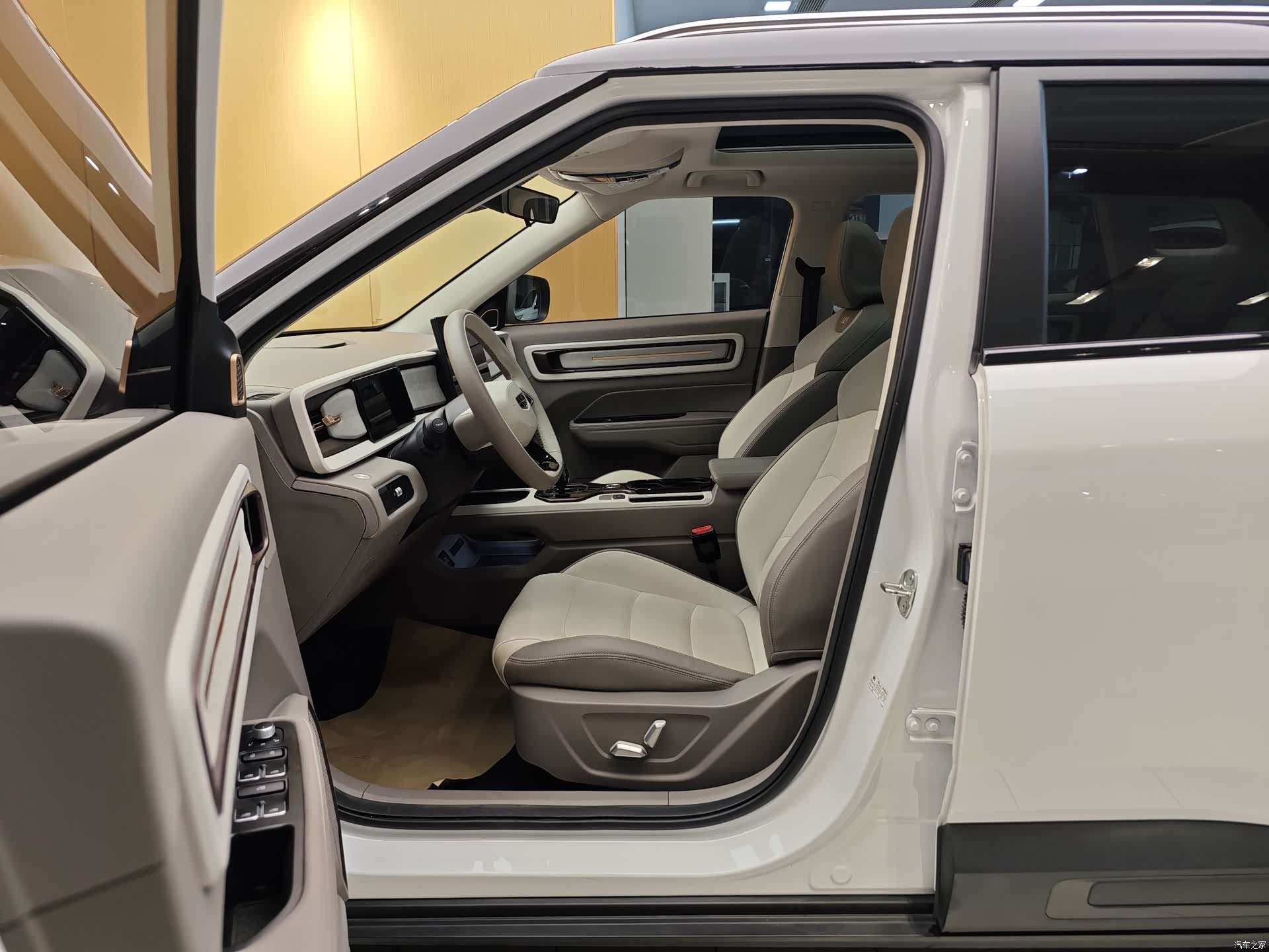 Geely Icon, 2025 14