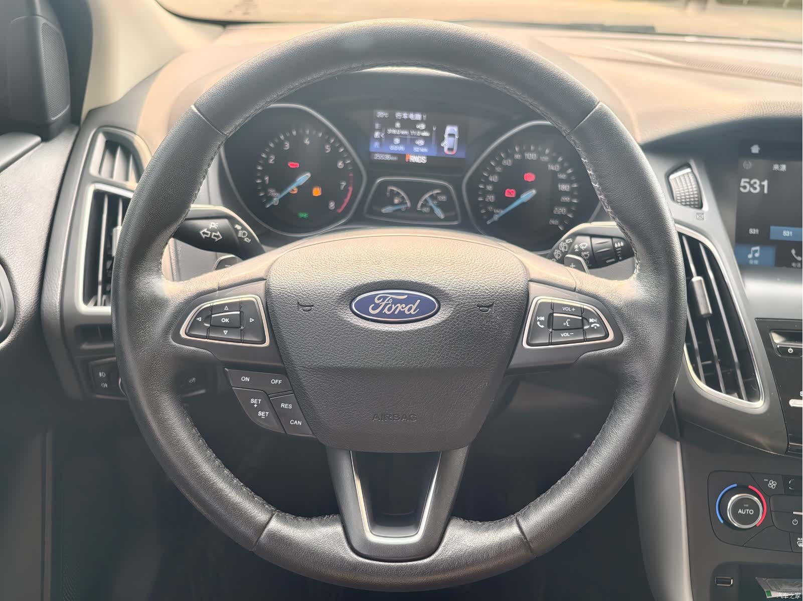 Ford Focus, 2017 6