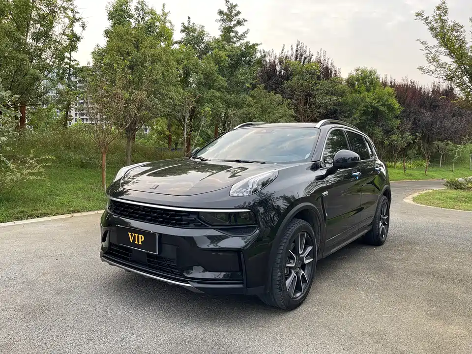 Lynk & Co 01