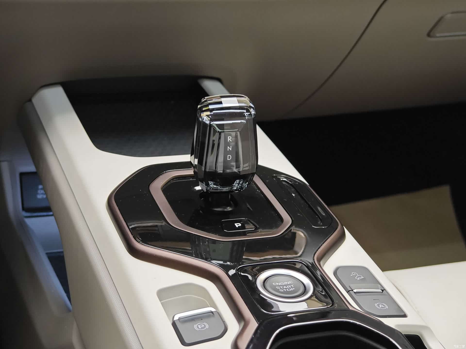 Geely Icon, 2025 18