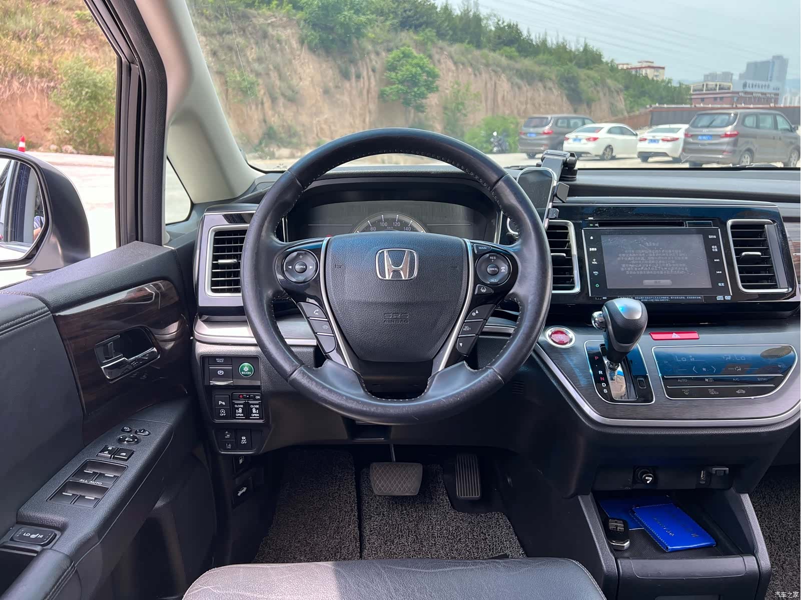 Honda Elysion, 2017 11