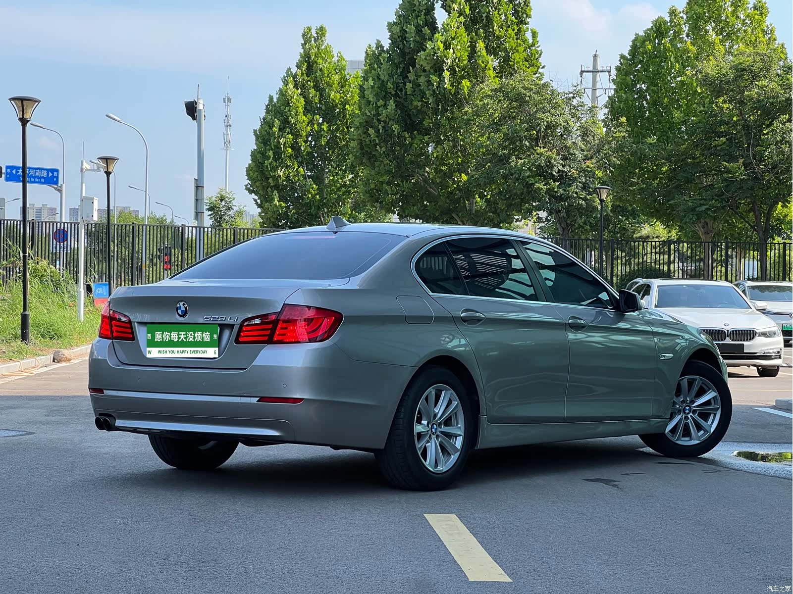 BMW 5 Series, 2011 4