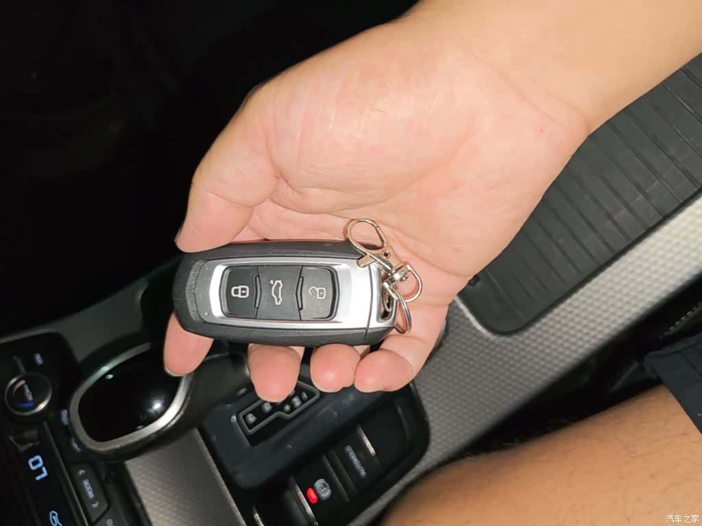 Geely Emgrand, 2017 9