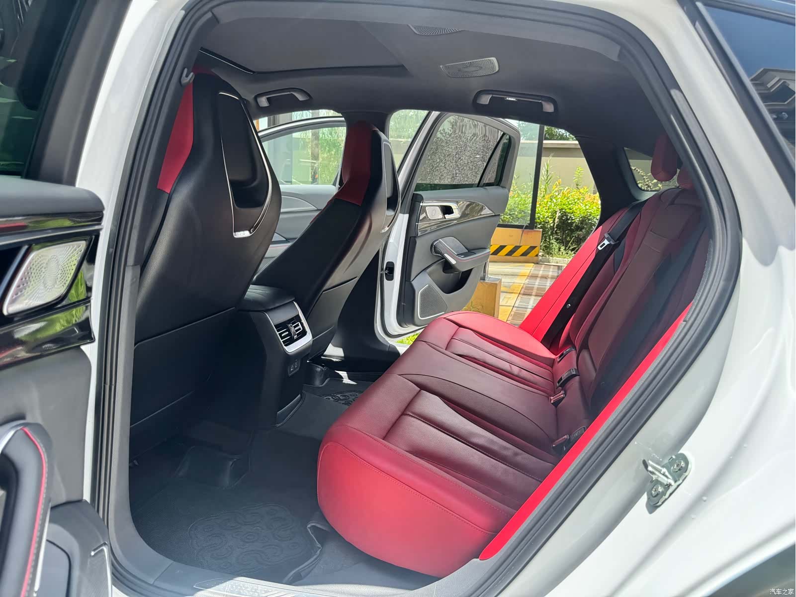Hongqi H6, 2025 9