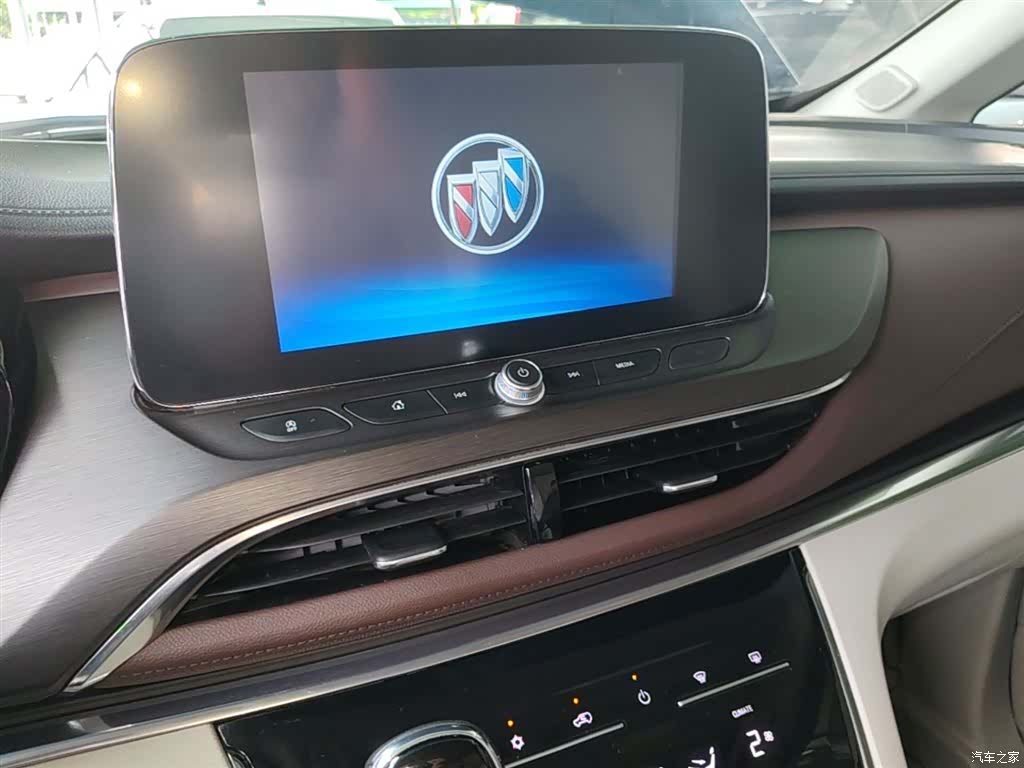Buick GL8, 2022 12