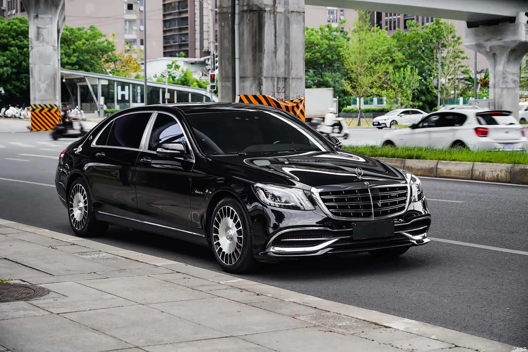 Maybach S-Class, 2019 24
