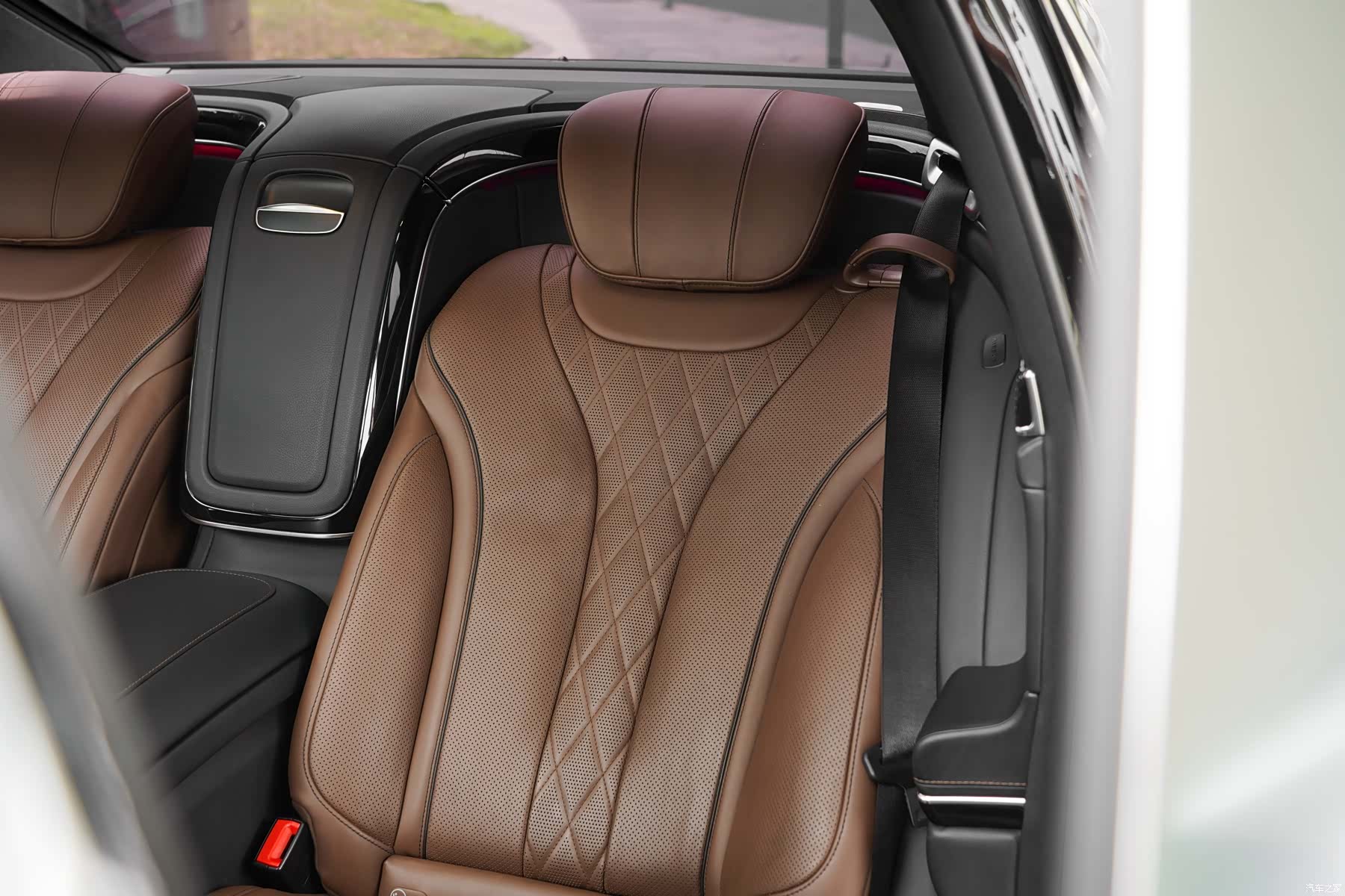 Maybach S-Class, 2019 34