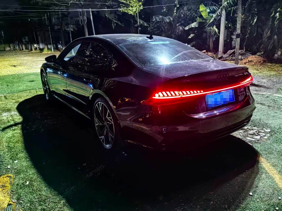 Audi A7L