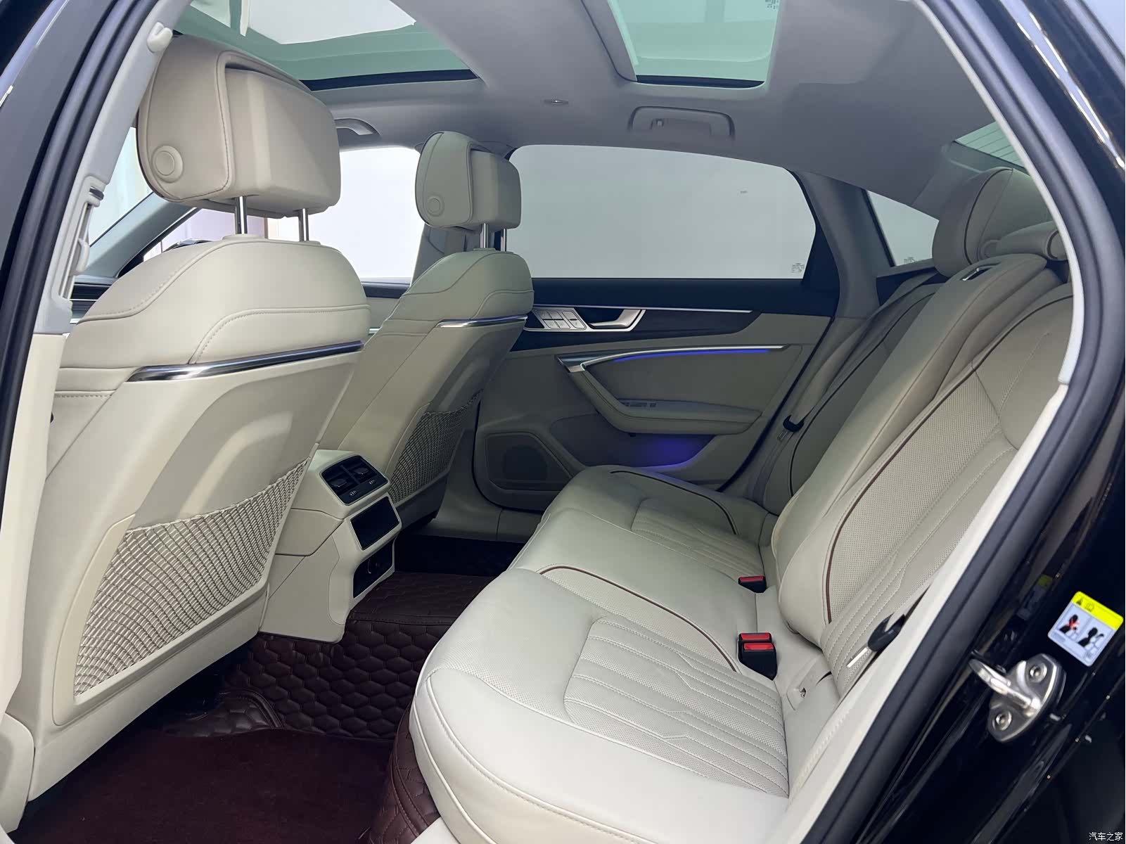 Audi A6L, 2022 10