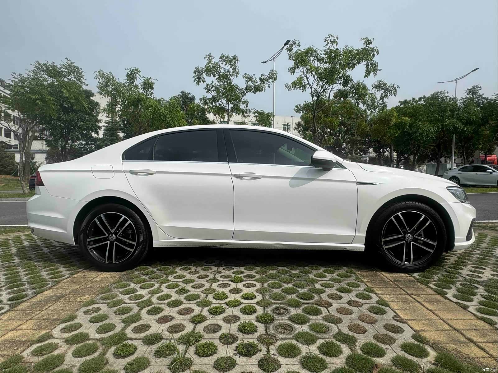 Volkswagen Lamando, 2022 все фото