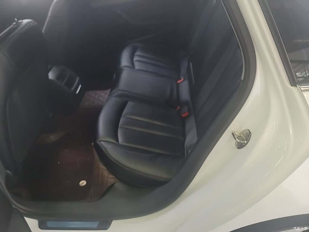 Audi A4L, 2019 17
