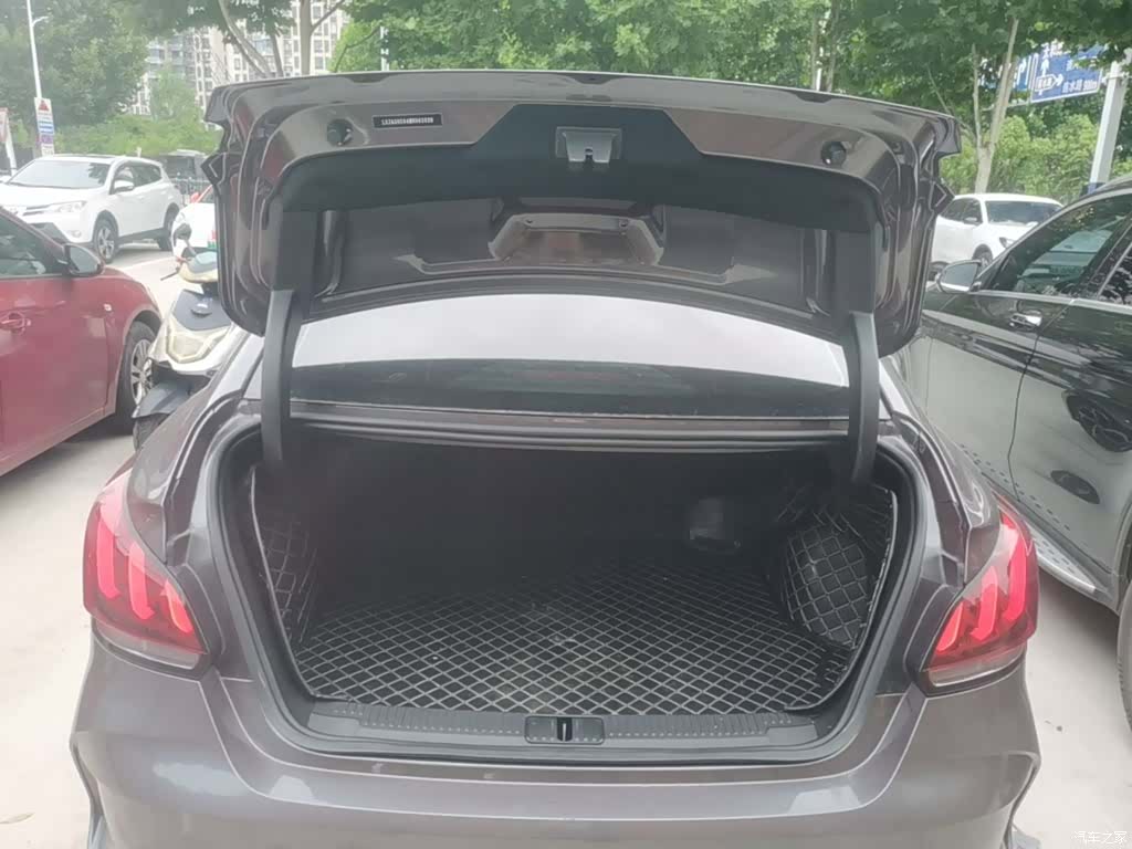 MG MG5, 2021 19