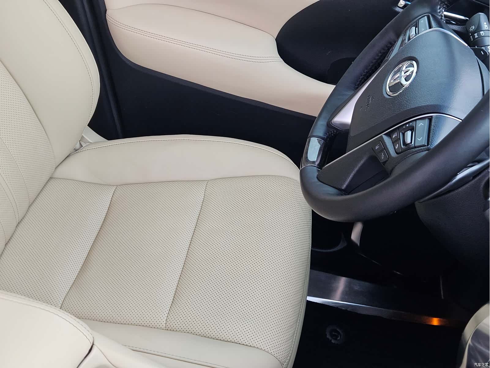 Toyota Vellfire, 2022 21