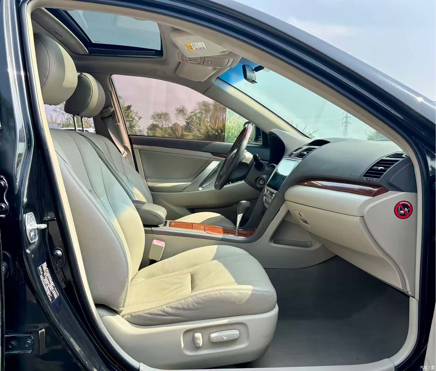 Toyota Camry, 2014 10