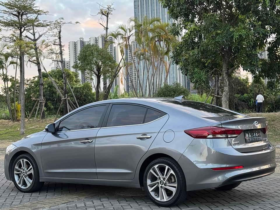 Hyundai Lead