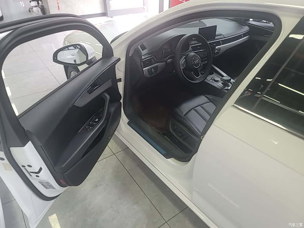 Audi A4L, 2019 16