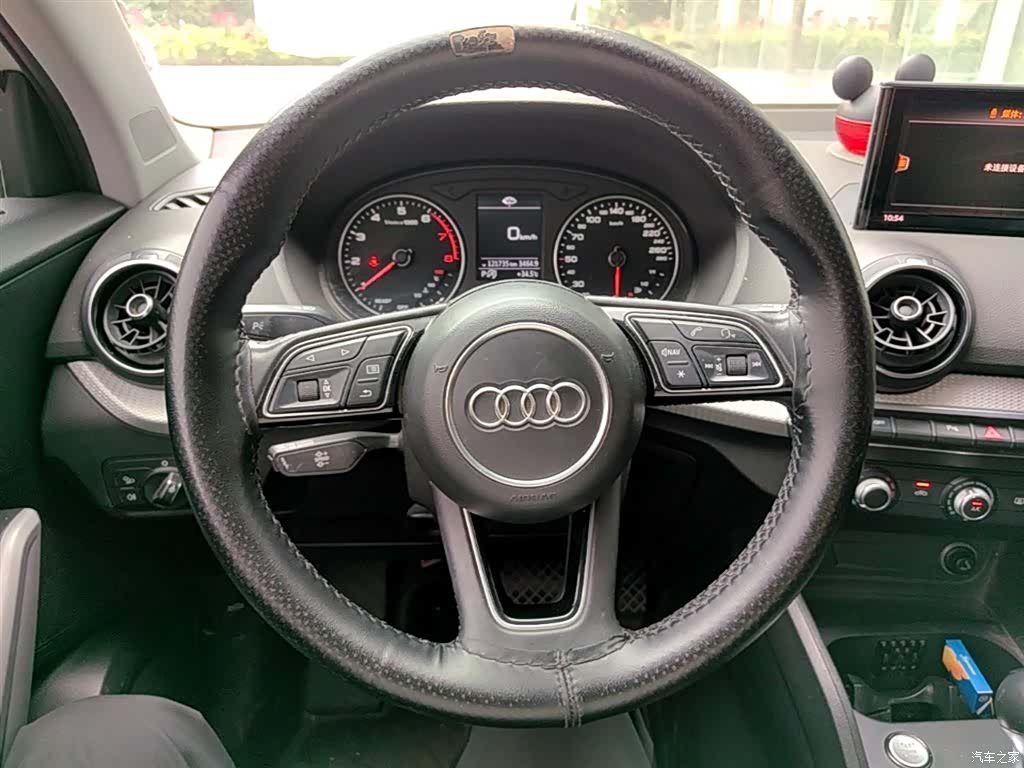 Audi Q2L, 2020 11