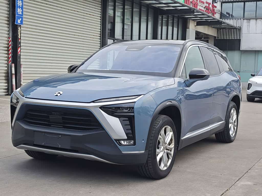 NIO ES8