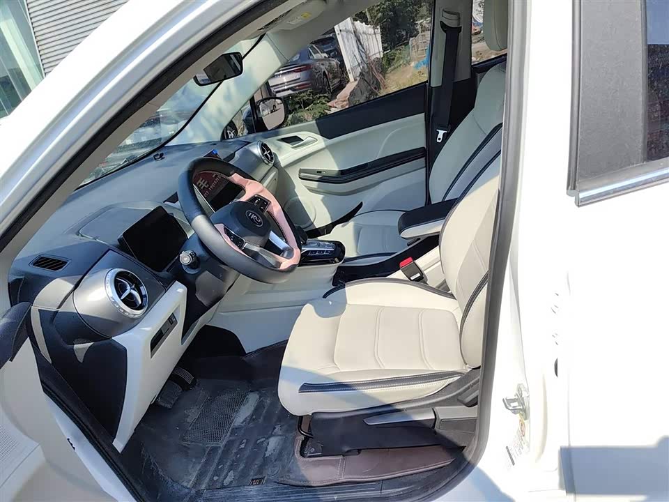BYD Yuan Pro BYD Yuan Pro