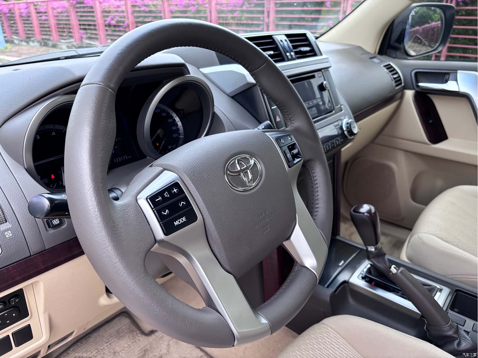 Toyota Prado, 2015 все фото