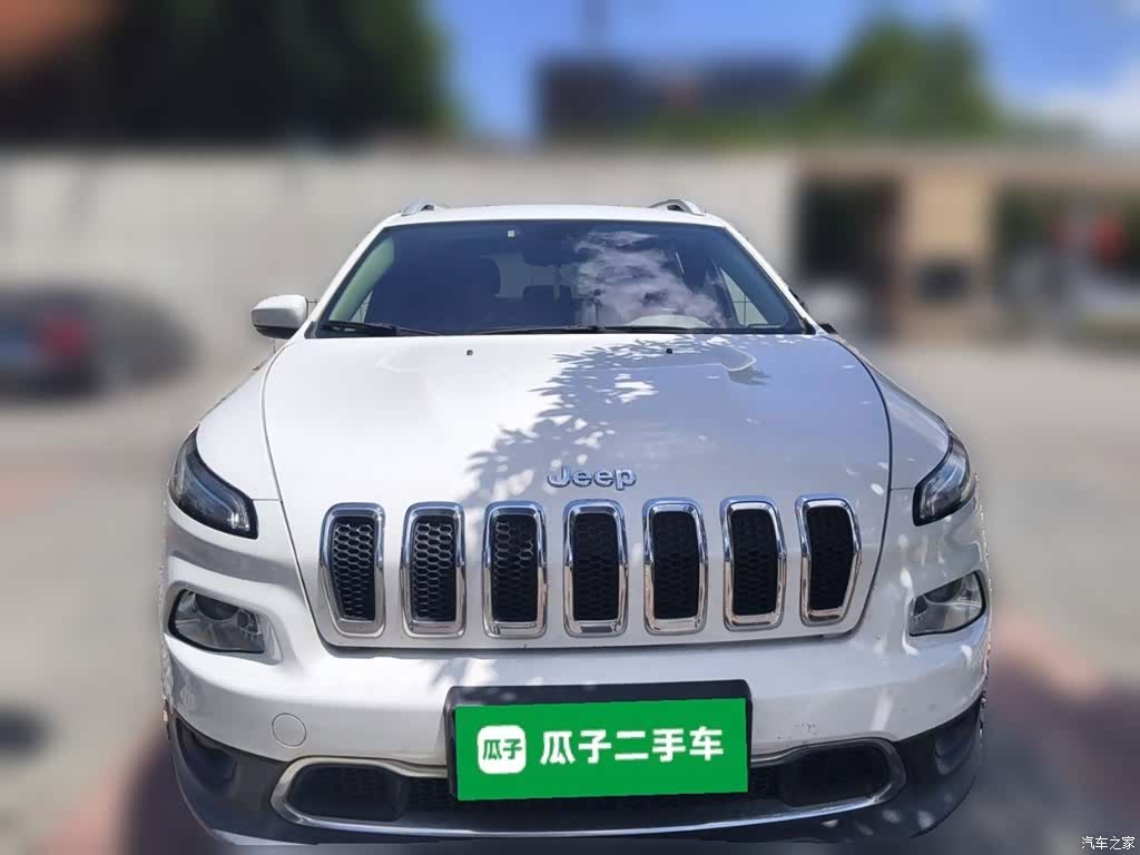 Jeep Cherokee, 2020 3