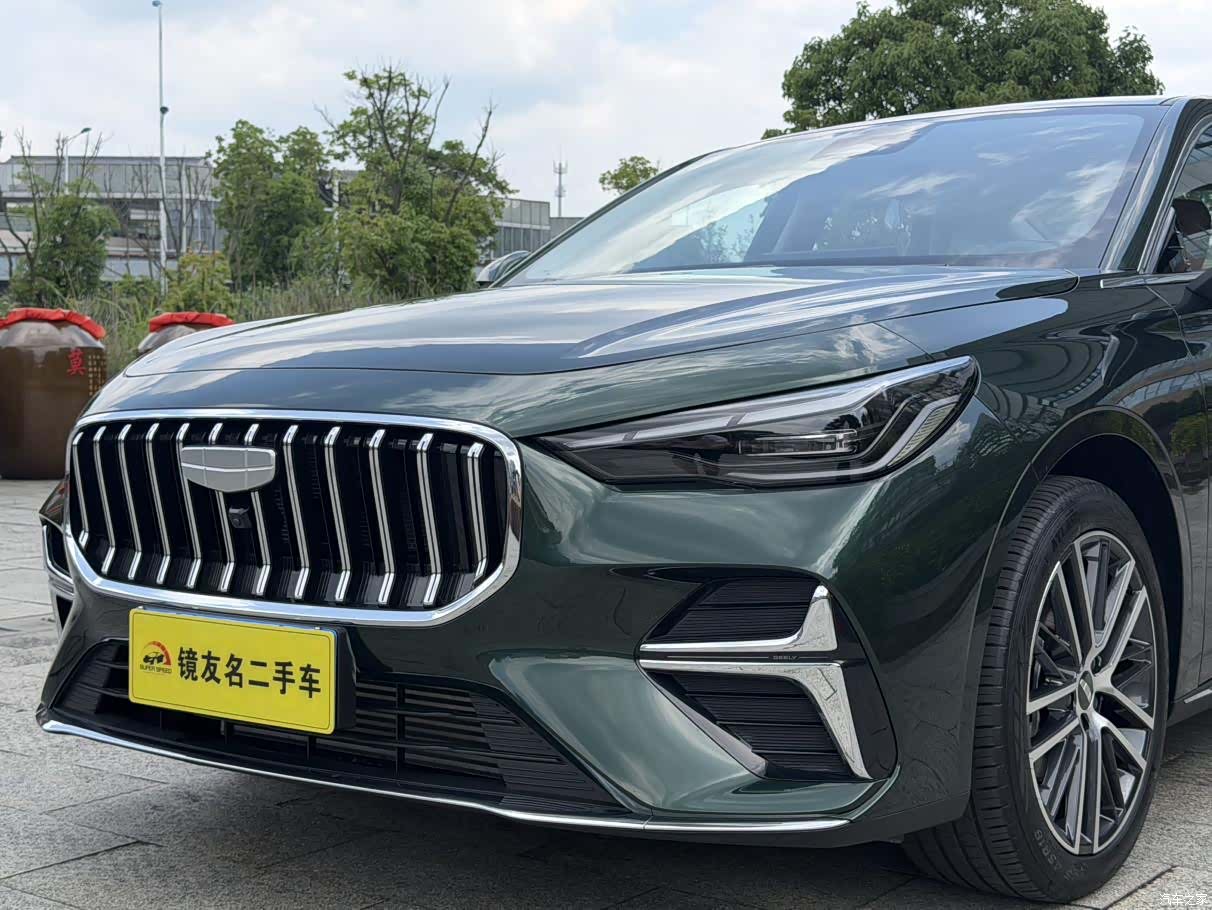Geely Emgrand, 2026 17