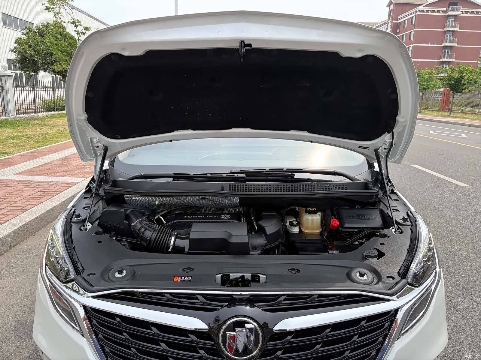 Buick GL8, 2020 10
