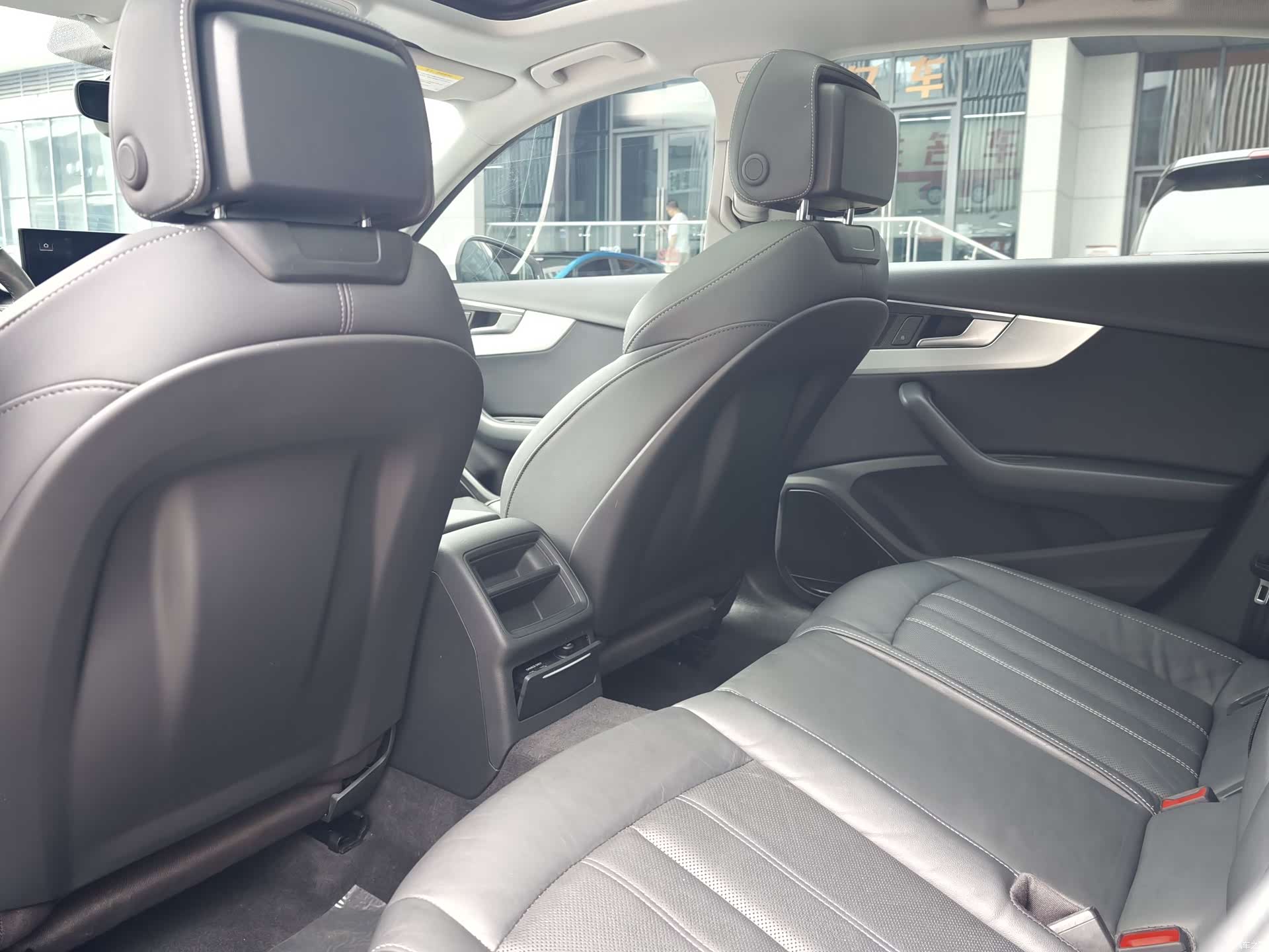 Audi A4L, 2020 10