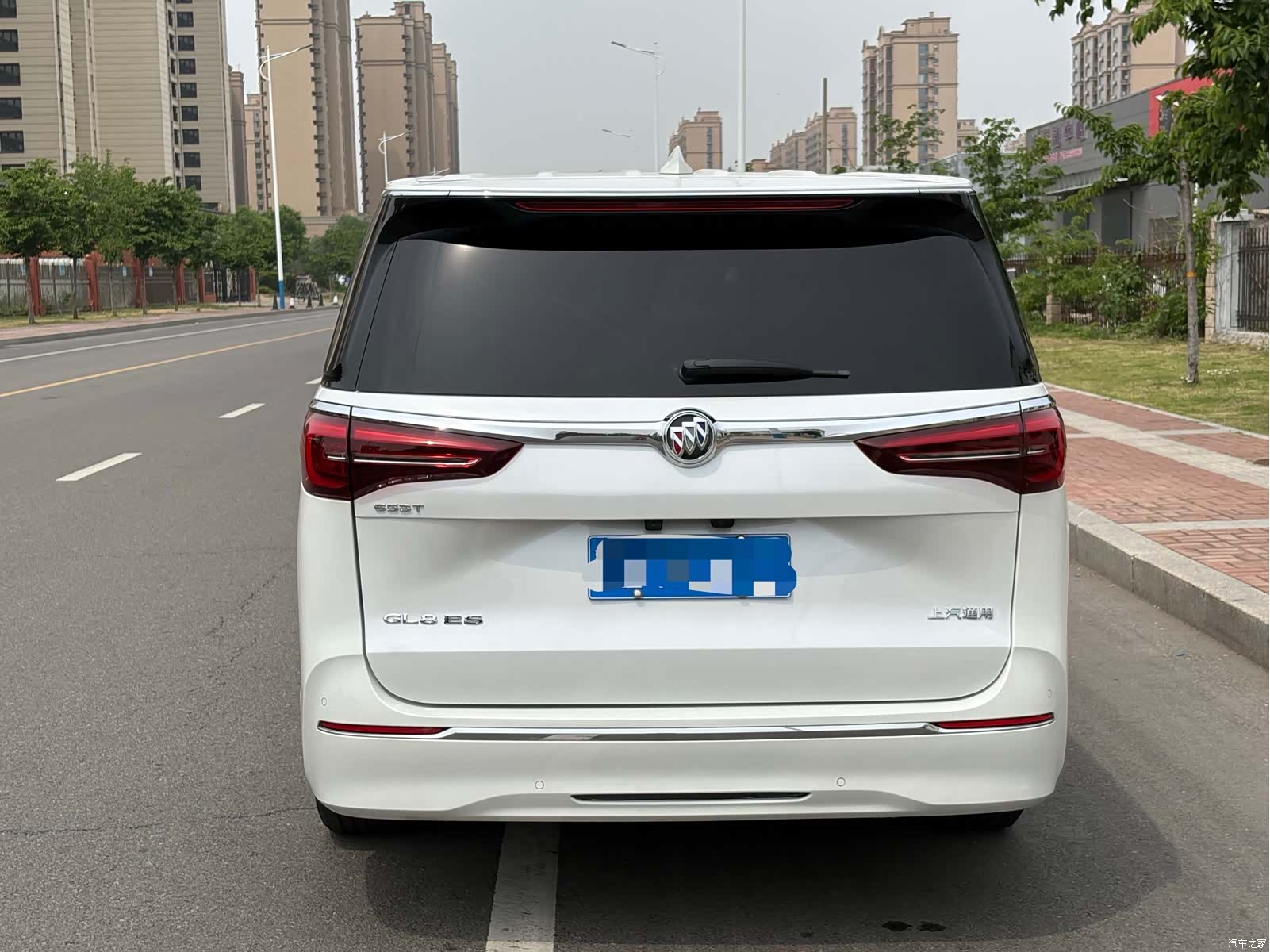 Buick GL8, 2020 3