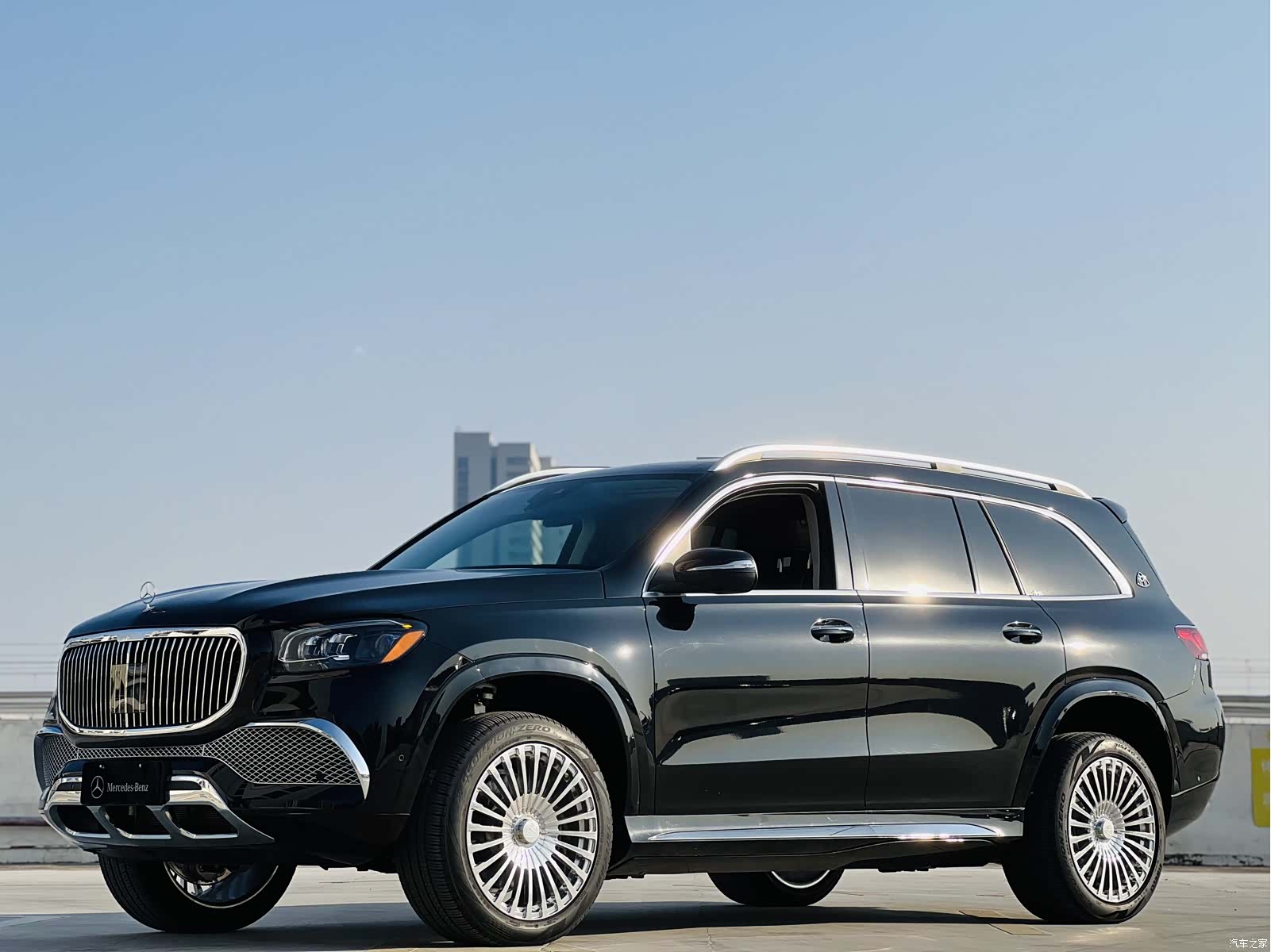 Mercedes-Benz GLS, 2023 1