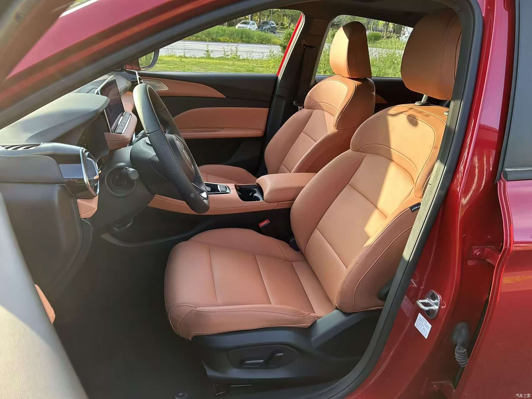 MG MG5, 2025 11