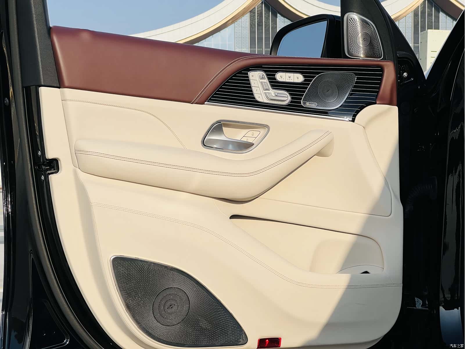 Mercedes-Benz GLS, 2023 16