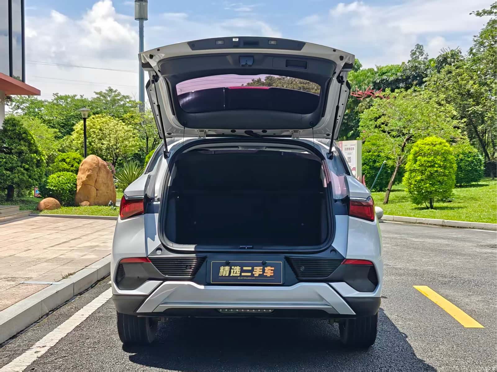 BYD Yuan, 2022 8