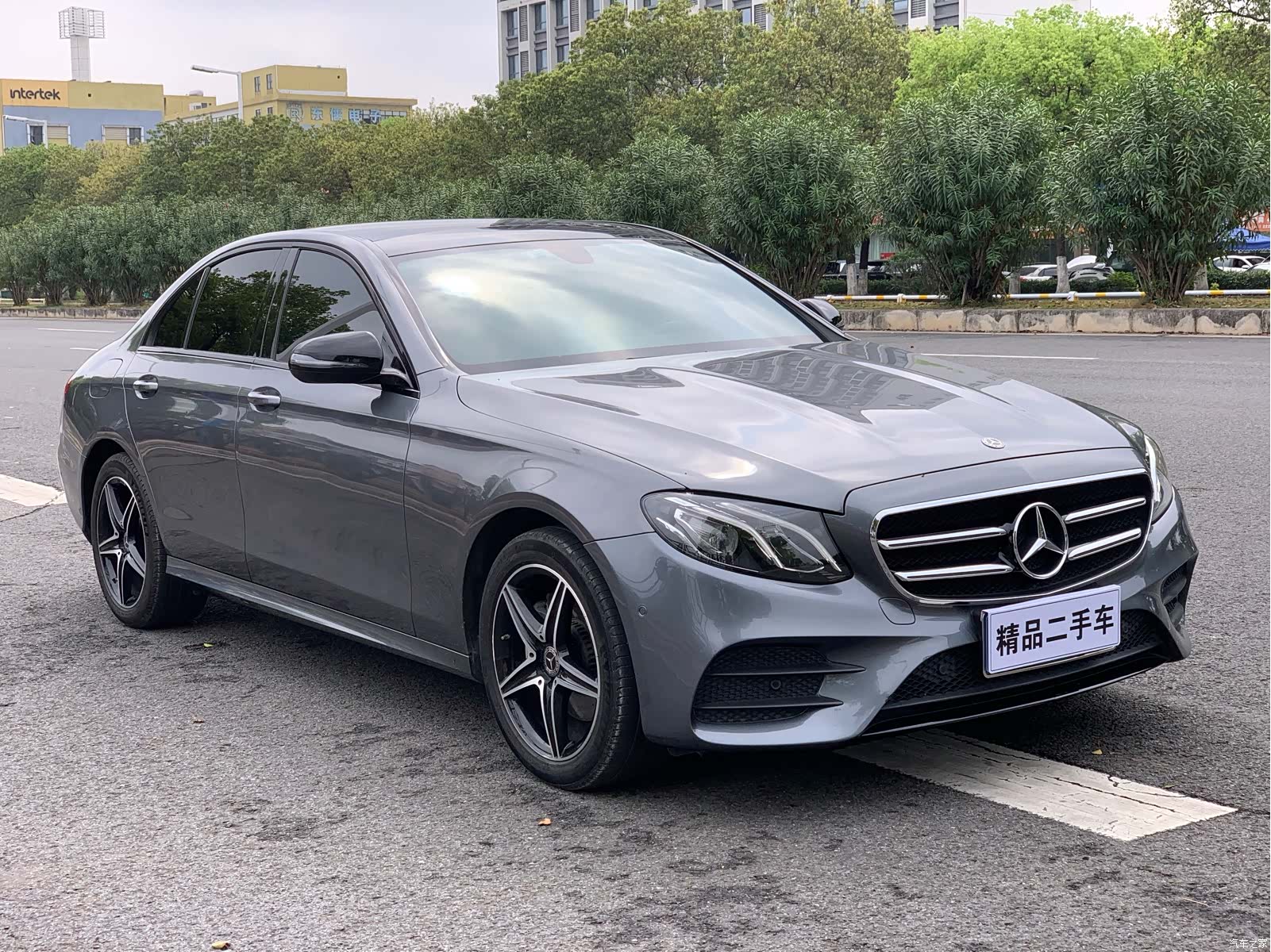 Mercedes-Benz E-Class, 2020 3