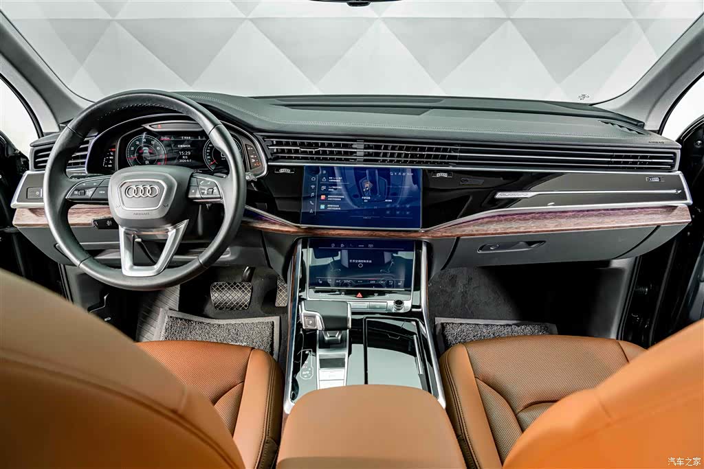Audi Q7, 2024 13