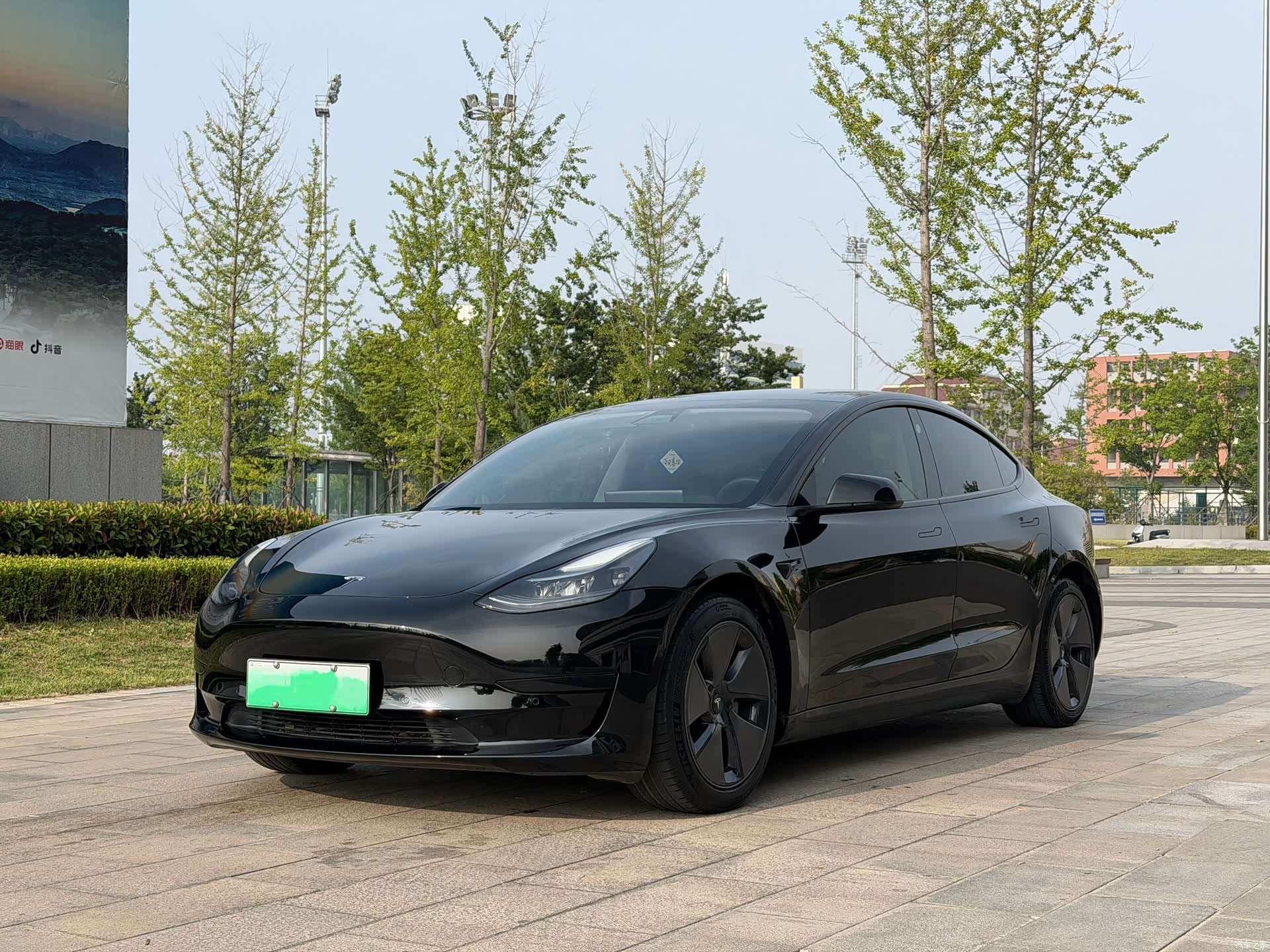 Tesla Model 3, 2021 1