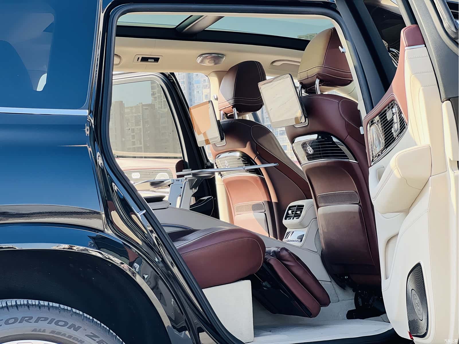 Mercedes-Benz GLS, 2023 7