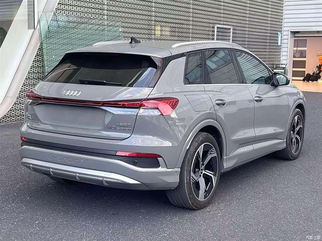 Audi Q4 e-tron, 2024 все фото