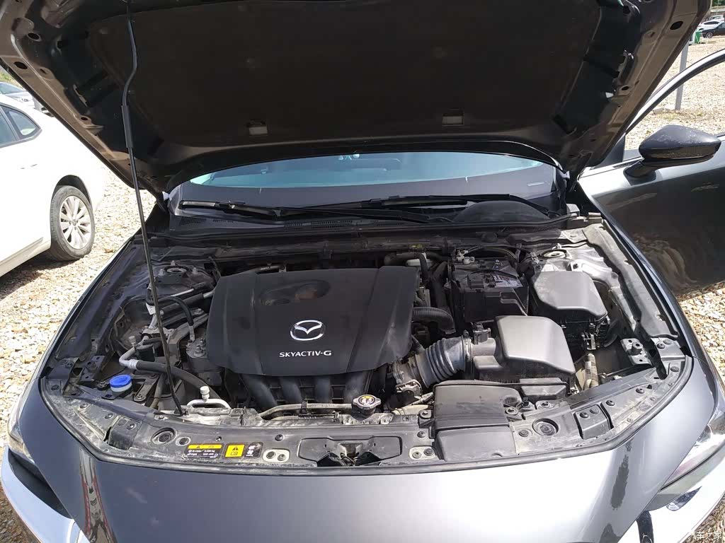 Mazda Mazda3, 2022 16