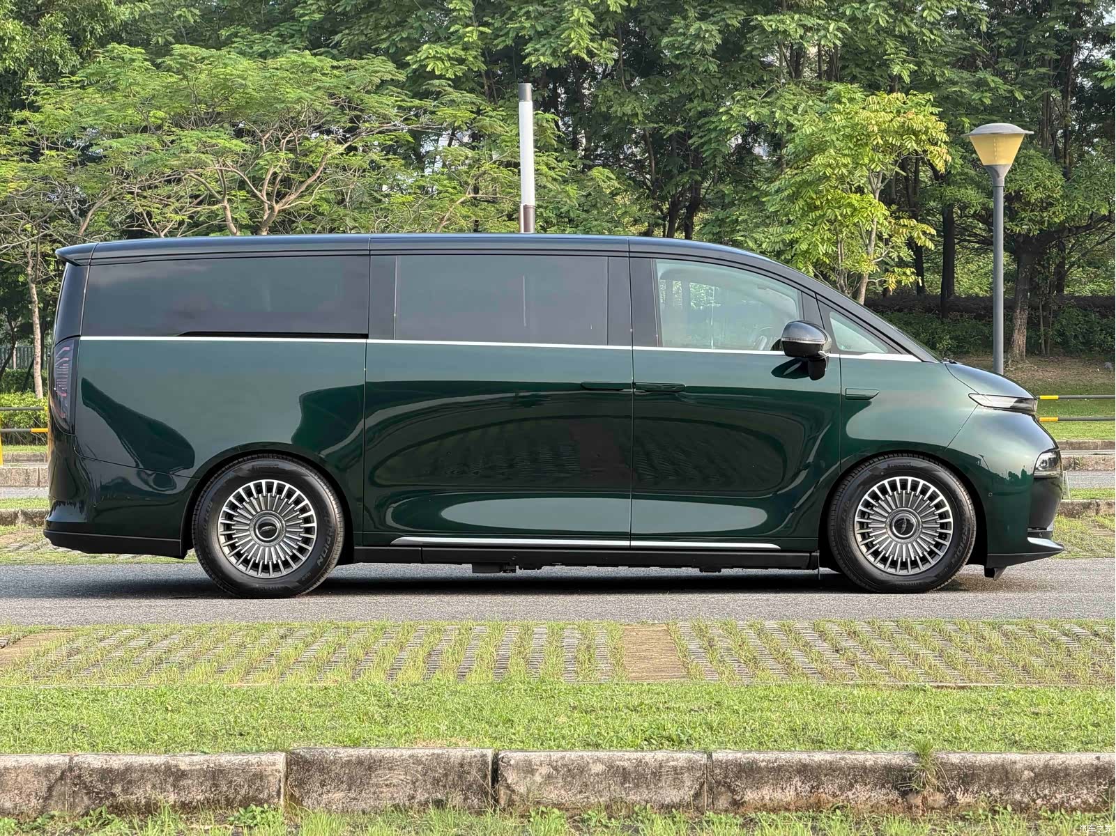 LEVC L380, 2025 10