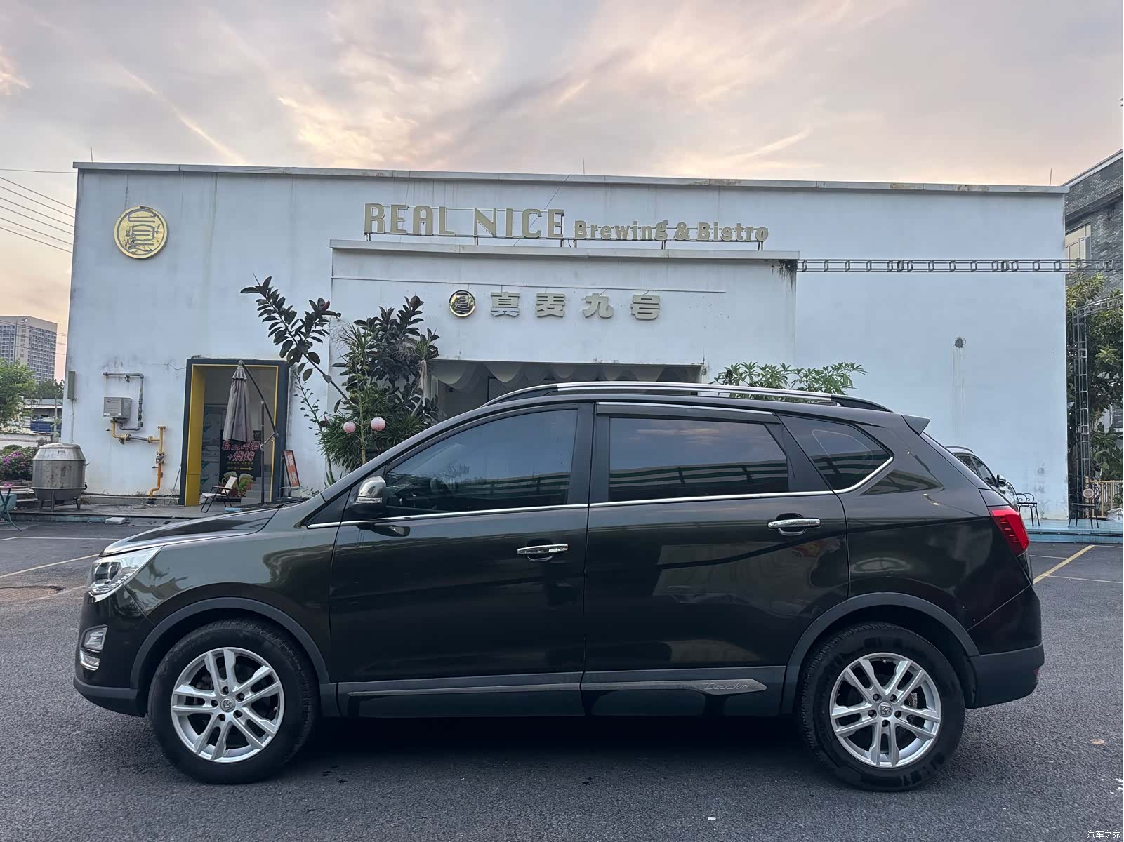 Wuling 560, 2016 8