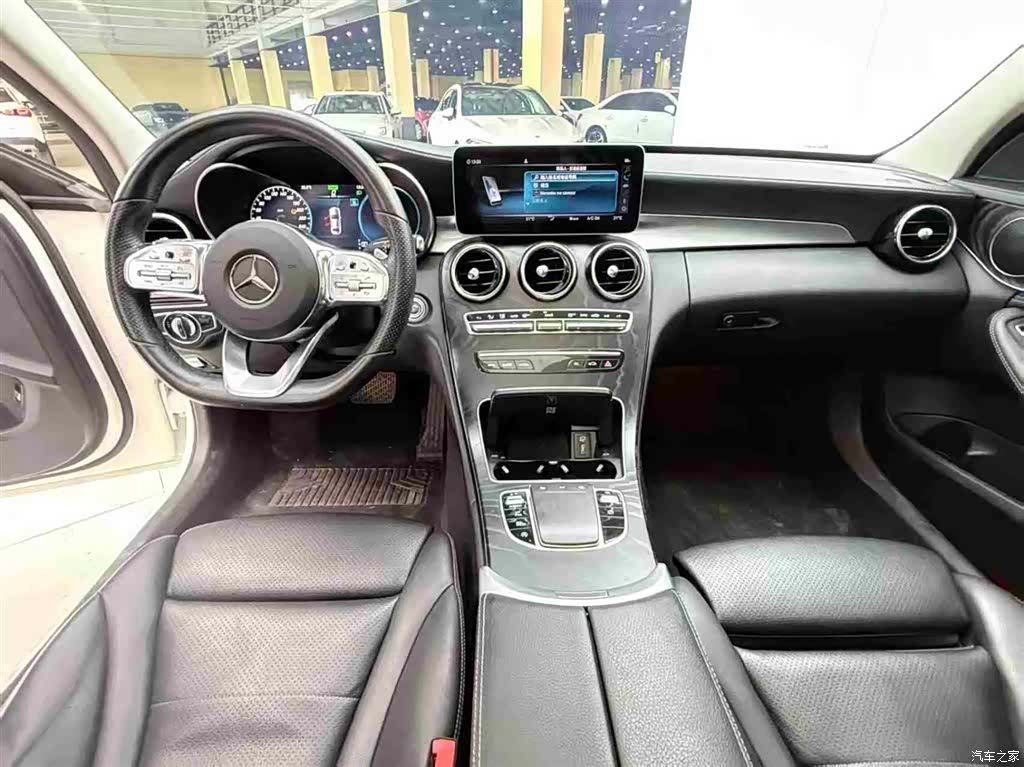 Mercedes-Benz C-Class, 2019 3