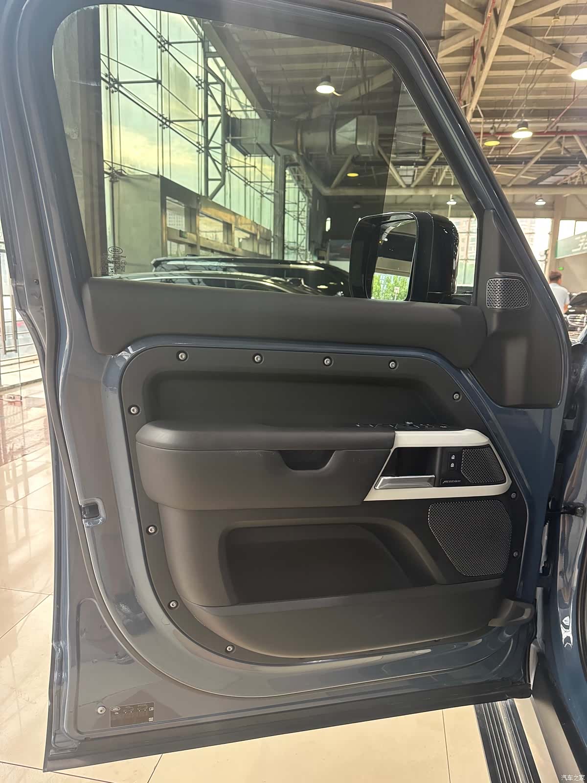 Land Rover Defender, 2022 8