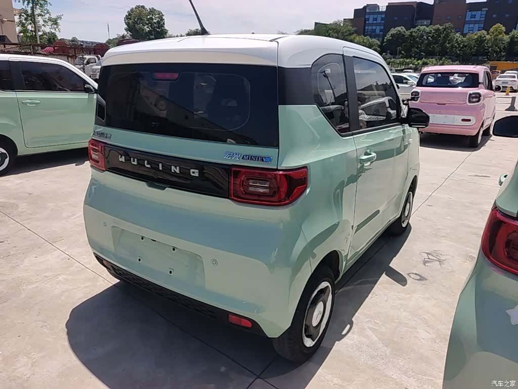 Wuling MINIEV, 2021 все фото