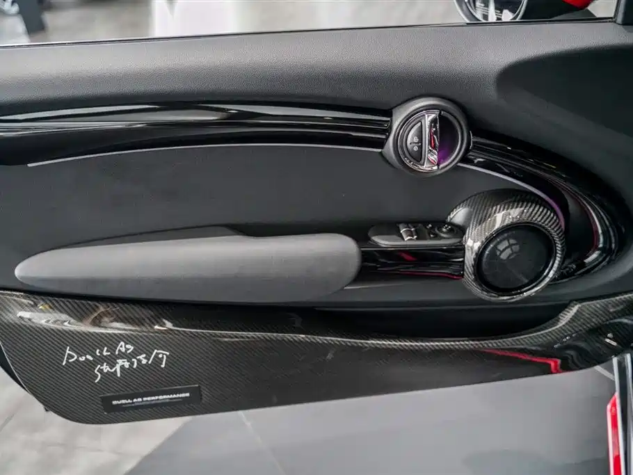 MINI JCW